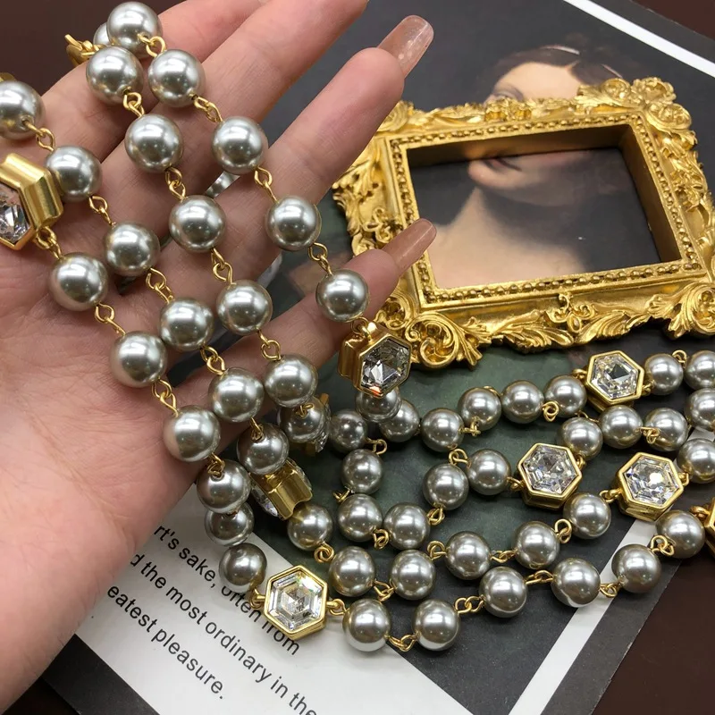 Ожерелье с подвеской в средневековом стиле позолоченным стеклом и серой