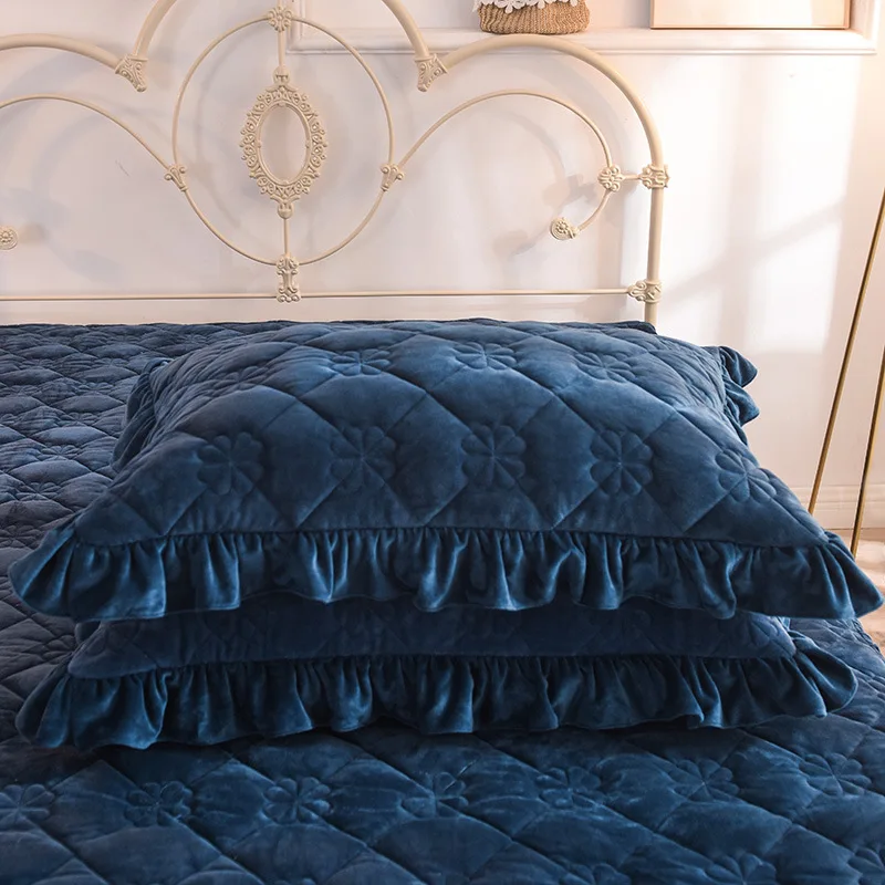 

2 Pcs Pillowcase Winter Thick Velvet Embroidered Coral Velvet Pillowcase Soft Comfortable Flannel Pillow Cover Decor 48x78cm