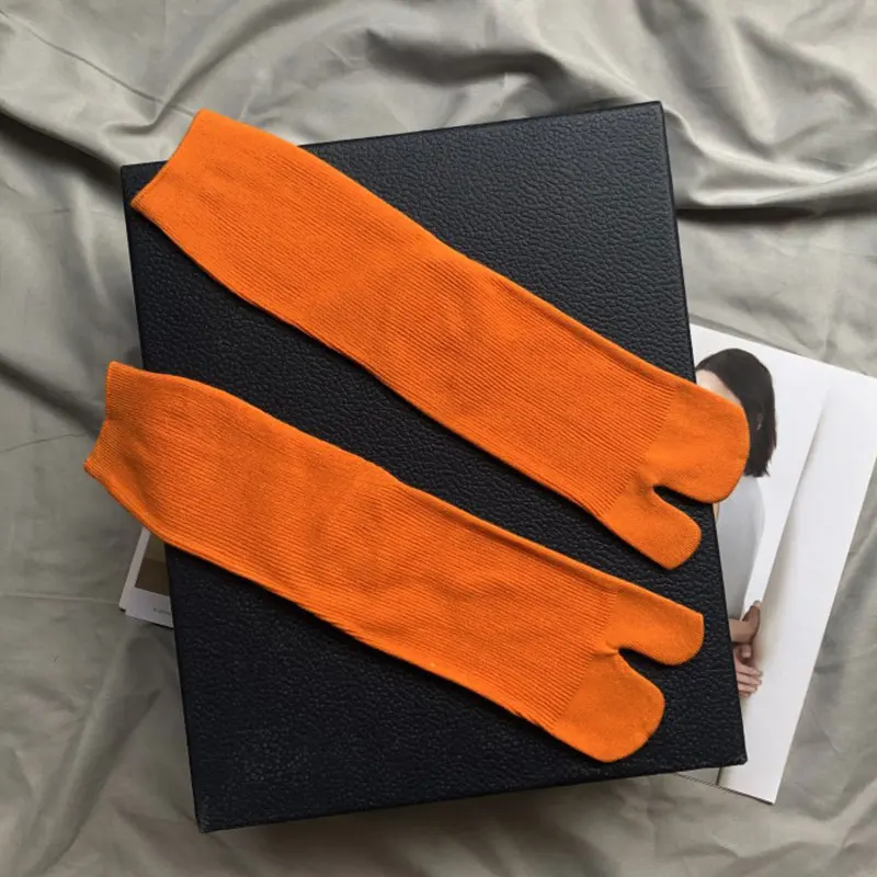 High Quality Combed Cotton Split Toe Socks Unisex Simple Comfortable Two-Toed Socks Japanese Harajuku Men Women's Tabi Socks