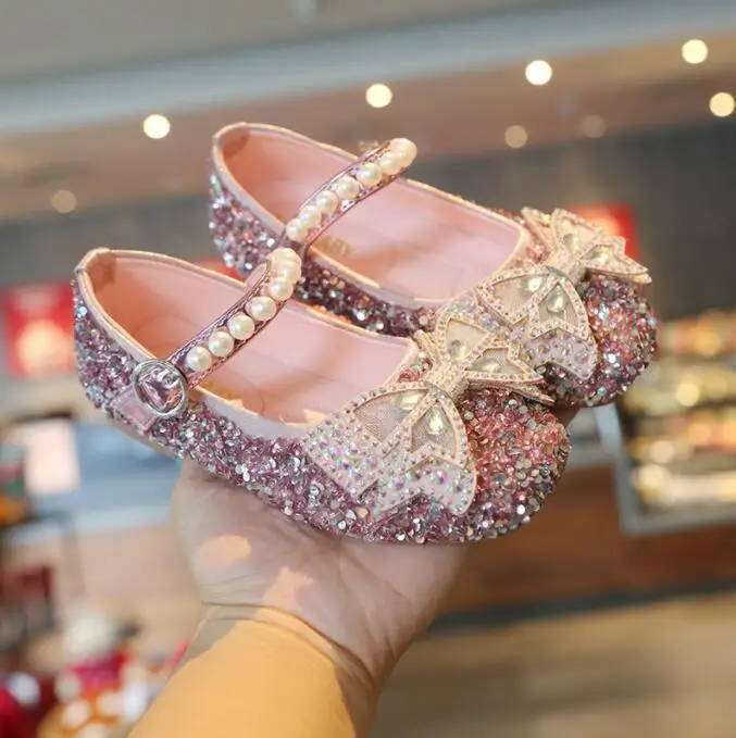 

Детская обувь принцессы с мягкой подошвой с ремешком на щиколотке Красивые кожаные туфли для девочек с круглым носком с бисером красивая модная Осенняя обувь