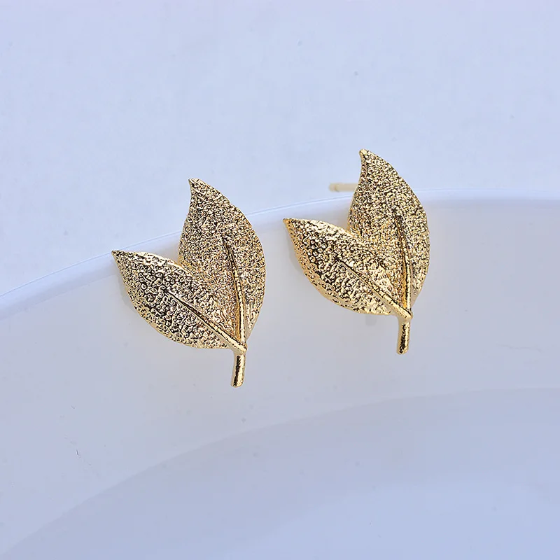 

8 шт. позолоченные латунные серьги-гвоздики в виде листьев с петлей, высококачественные ювелирные изделия, аксессуары для самостоятельного ...