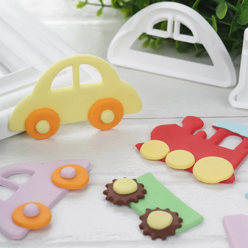 

Car Tractor Train Chocolates Cake Molds Wedding Fondant Icing Cookie Fudge Cutter DIY Stamp Kitchen Biscuits Moulds Baking Tools