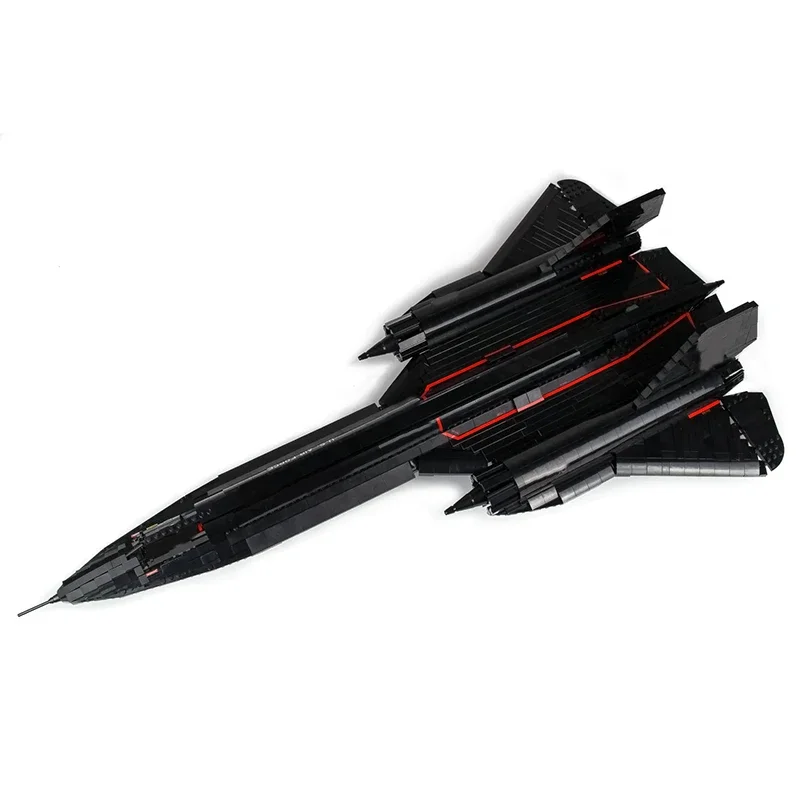 Модель самолета SR-71 Blackbird из конструкторов