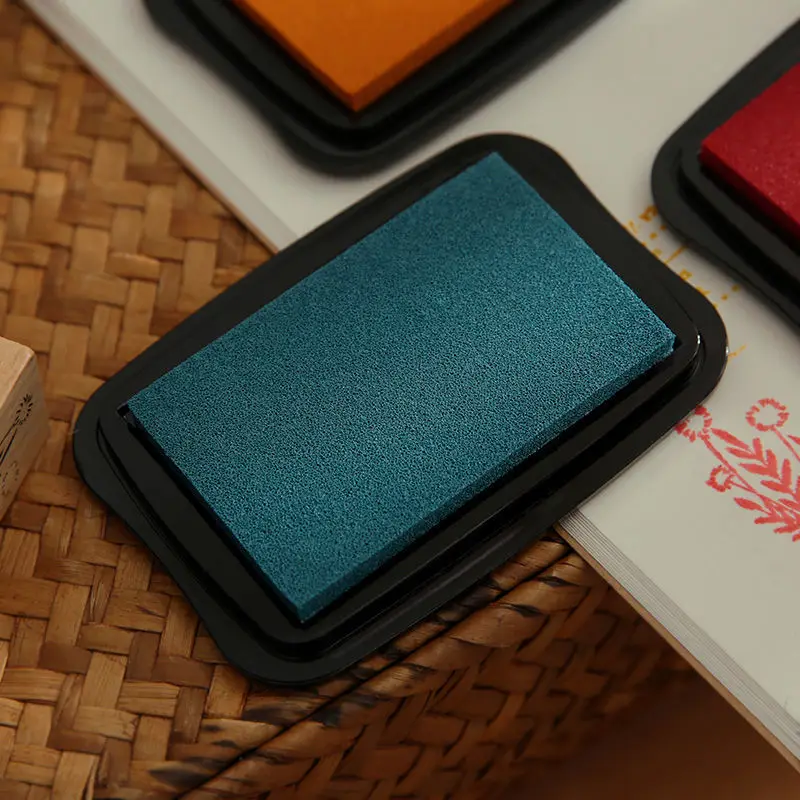 Рисунок 6 - Стол для печати на водной основе в стиле ретро