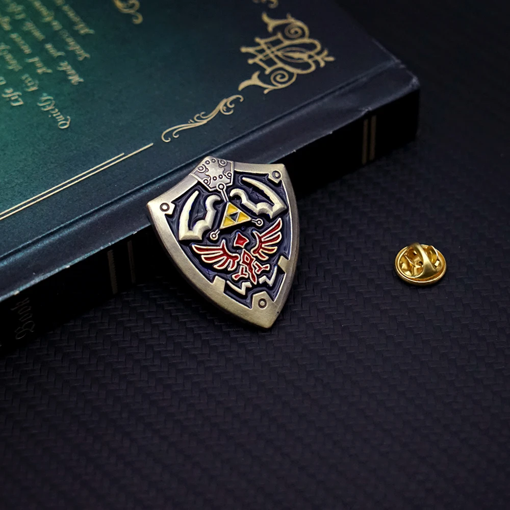 Брошь-значок в виде металлической эмали