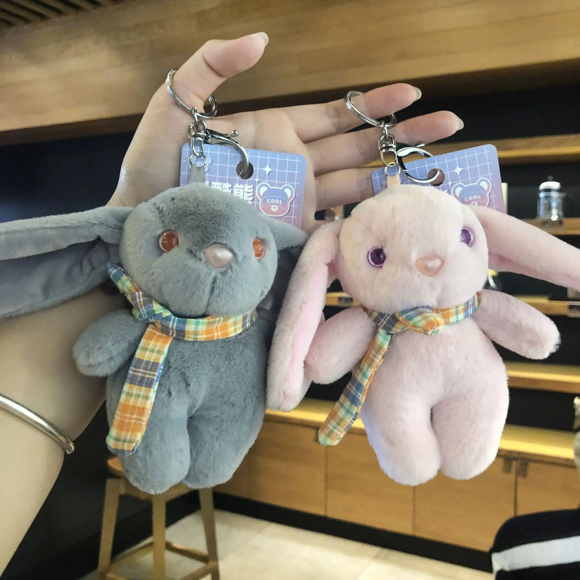 

Новинка, милая модная подвеска-кролик Ragdoll, аксессуары, брелок, высококлассная Изысканная подвеска, плюшевая Мягкая Подвеска для пар, подаро...