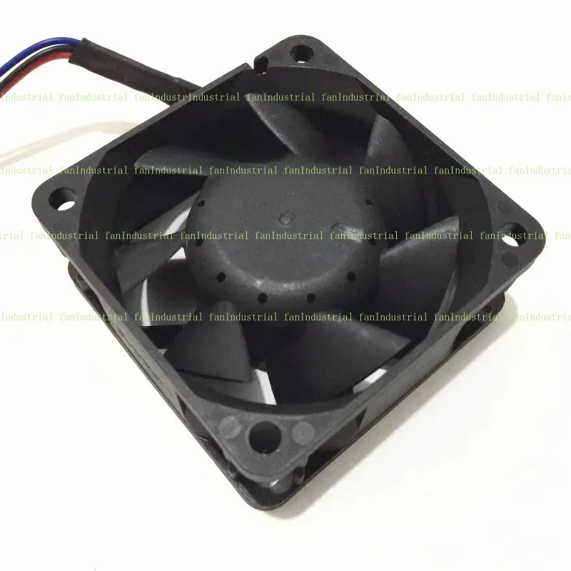 Фото Y Electronics AFB0624EH 4J44 24 В 0,36 А 60x60x25 мм Вентилятор охлаждения сервера №2