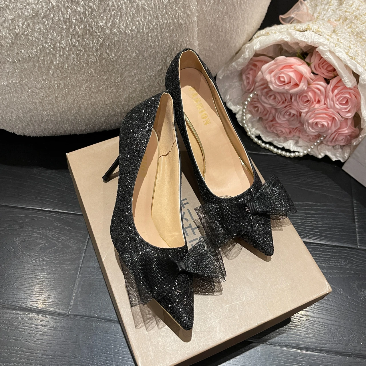 

New Sexy Thin High Heels Shoes Women Ladies sweet bow Glitter Pumps Woman Female Bling Bling Silver Gold Party Dress Shoes