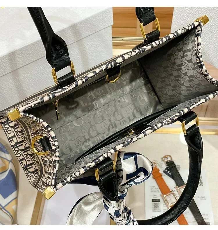 Вместительные повседневные сумки-тоуты с вышивкой высококачественные