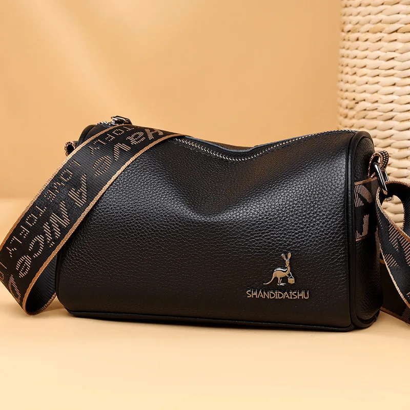 

Женская кожаная сумка через плечо