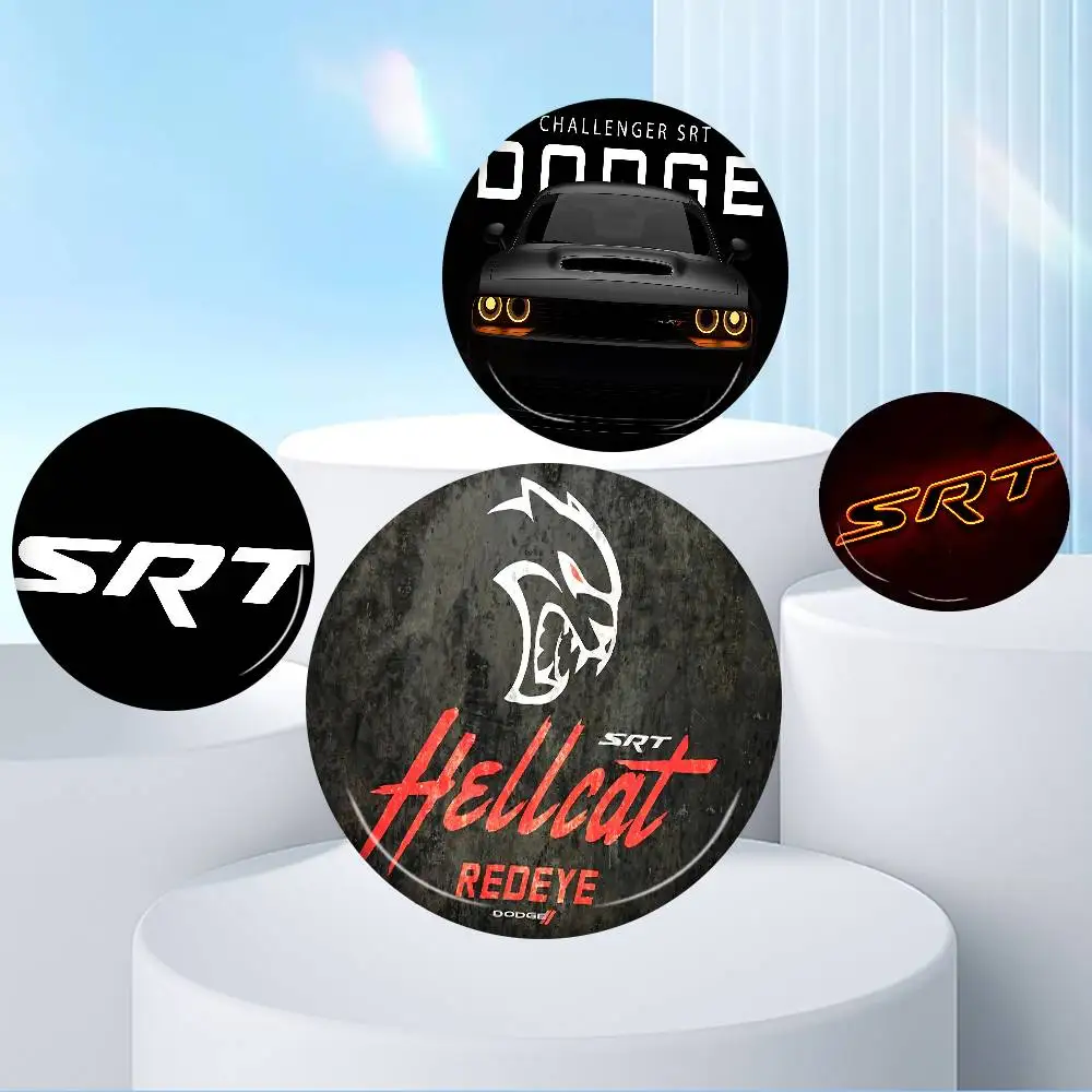 Фото SRT Hellcat Demon Dodge Challenger гоночный автомобиль аниме булавка для одежды мультяшный значок украшение для рюкзака ювелирные аксессуары №1