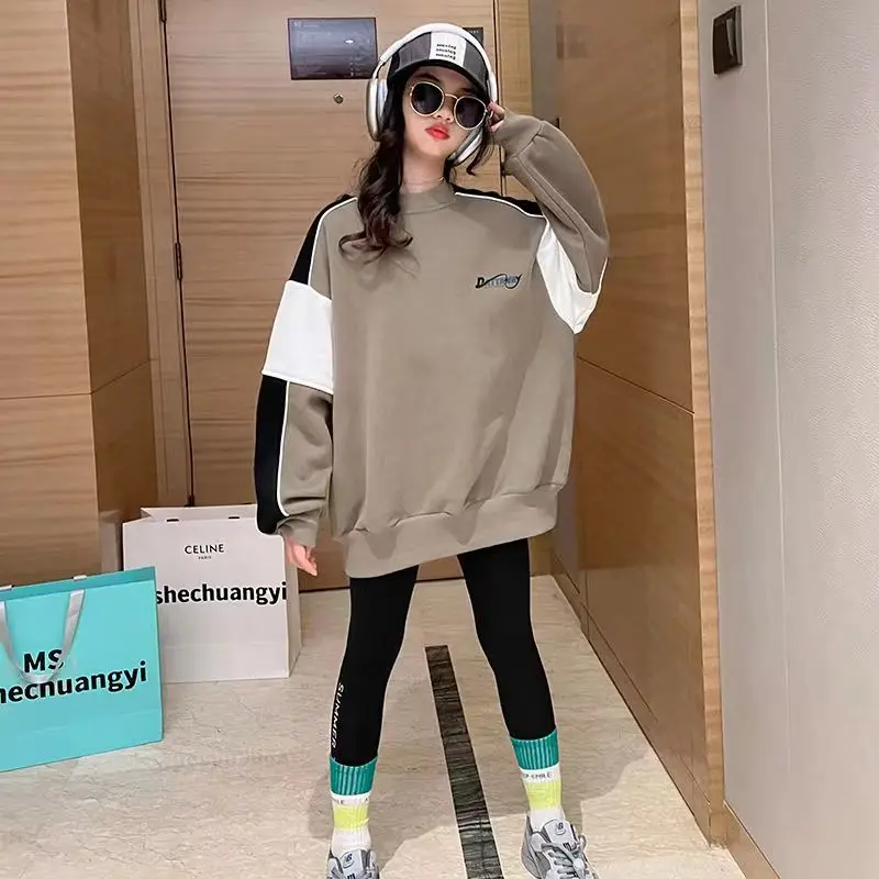 

Girls' Hoodie Autumn And Winter New Adolescent Children's Cashmere Thickened Match Color Top Girls Loose Sports Hoodie