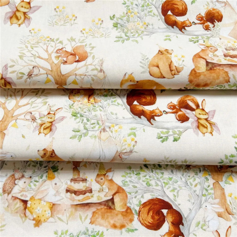 Хлопчатобумажная ткань с лесными животными и белками для шитья квилтинга