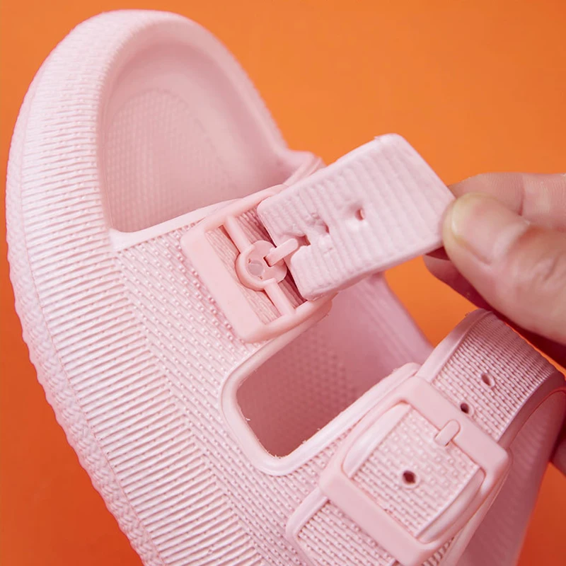 Рисунок 4 - Шлепанцы женские на толстой платформе