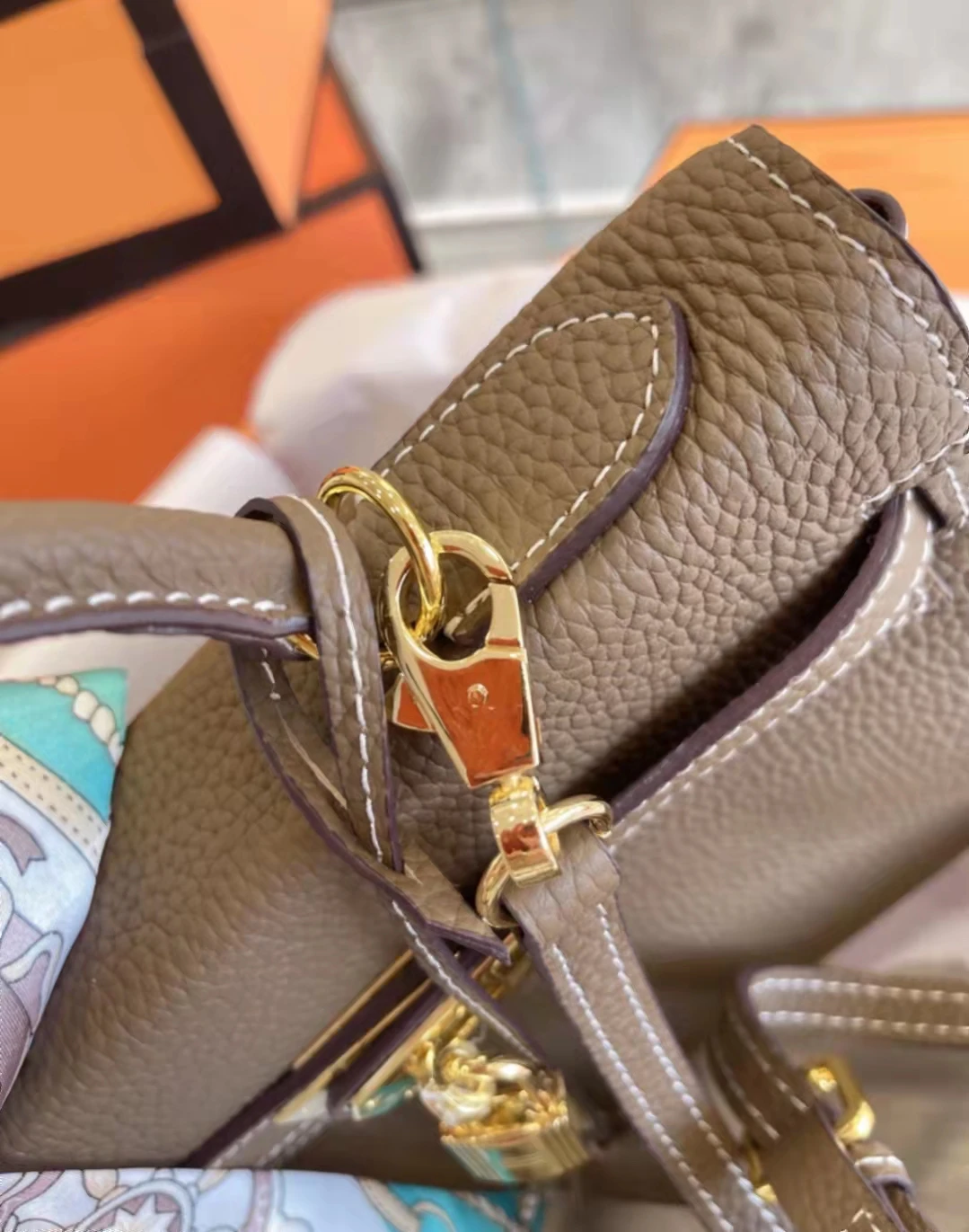 Женская сумка-тоут роскошная однотонная кожаная классическая дамская сумочка с