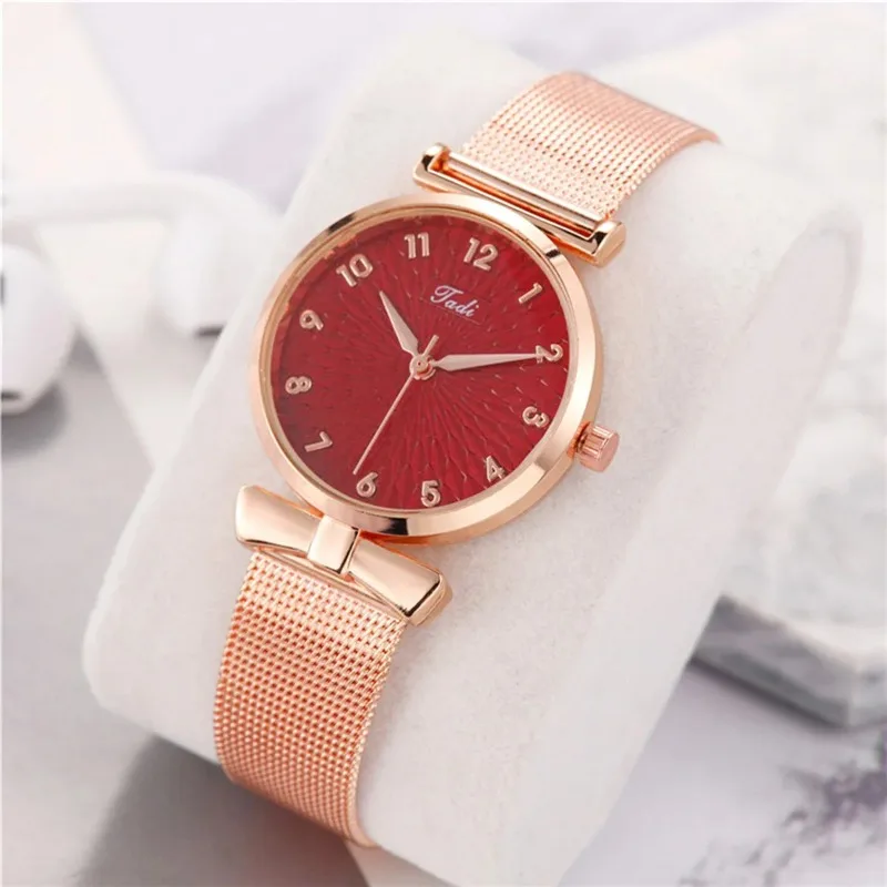 Luksusowe zegarki damskie Eleganckie na rękę Magnetic Mesh Band Rose Woman Watch Bracelet Reloj Mujer Часы Женские Наручные