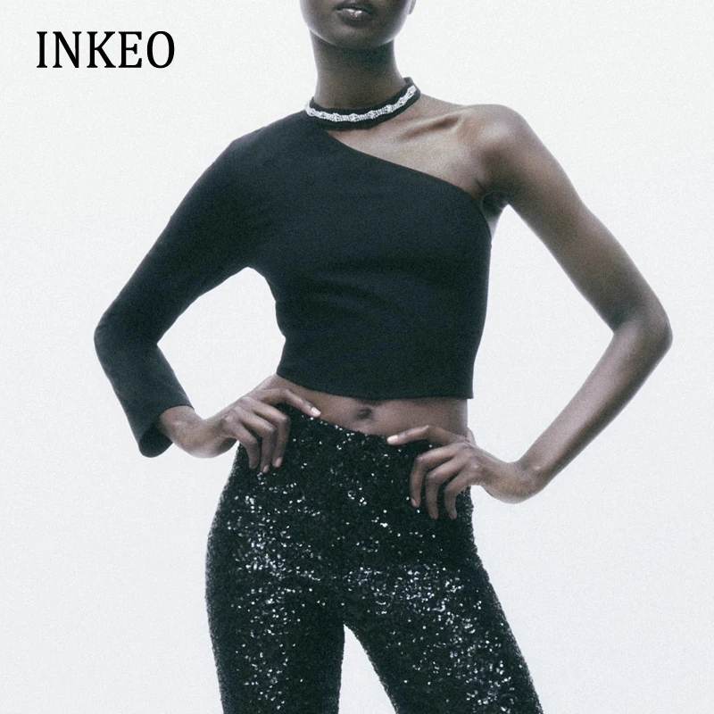 Женский комплект из 2 предметов, Асимметричная футболка с бисером и шорты с высокой талией, с кисточками и стразами, модель INKEO 2T339, 2023