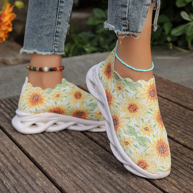 Новинка 2024 легкая сетчатая дышащая спортивная обувь на толстой подошве женские