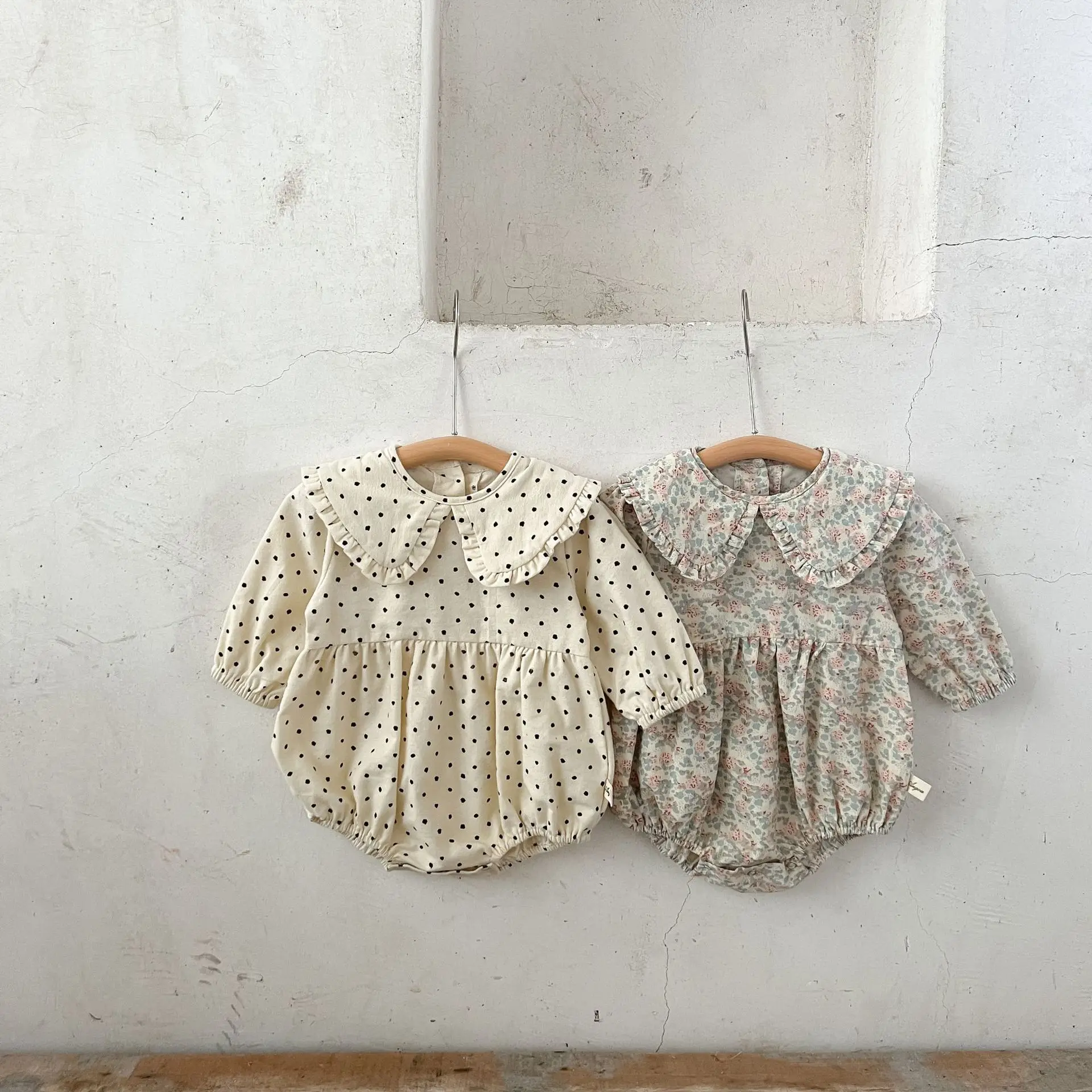 

Цветочный Детский комбинезон с длинным рукавом и воротником Питер Пэн для маленьких девочек