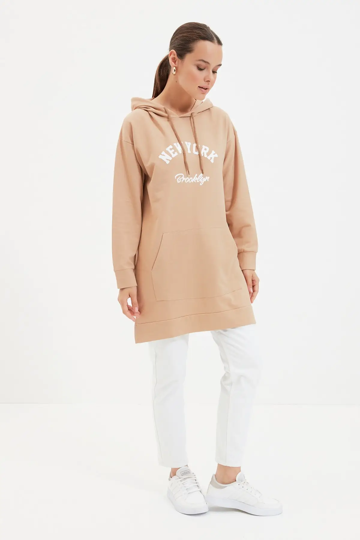 

Trendyol Printed Knitted Sweatshirt TCTAW22TW0191