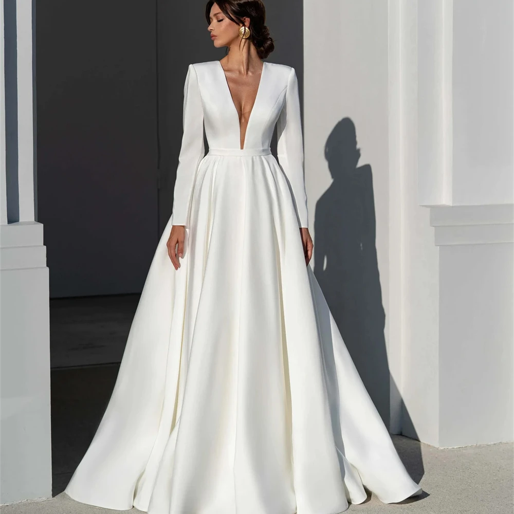 Изящное свадебное платье шикарное трапециевидной формы с v-образным вырезом и