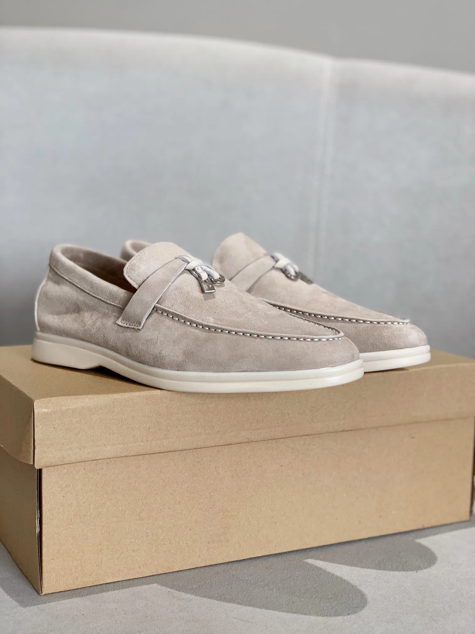 High quality Loafer shoes 2023 Summer women's suede men's flat shoes Luxury brand Comfortcasual shoes