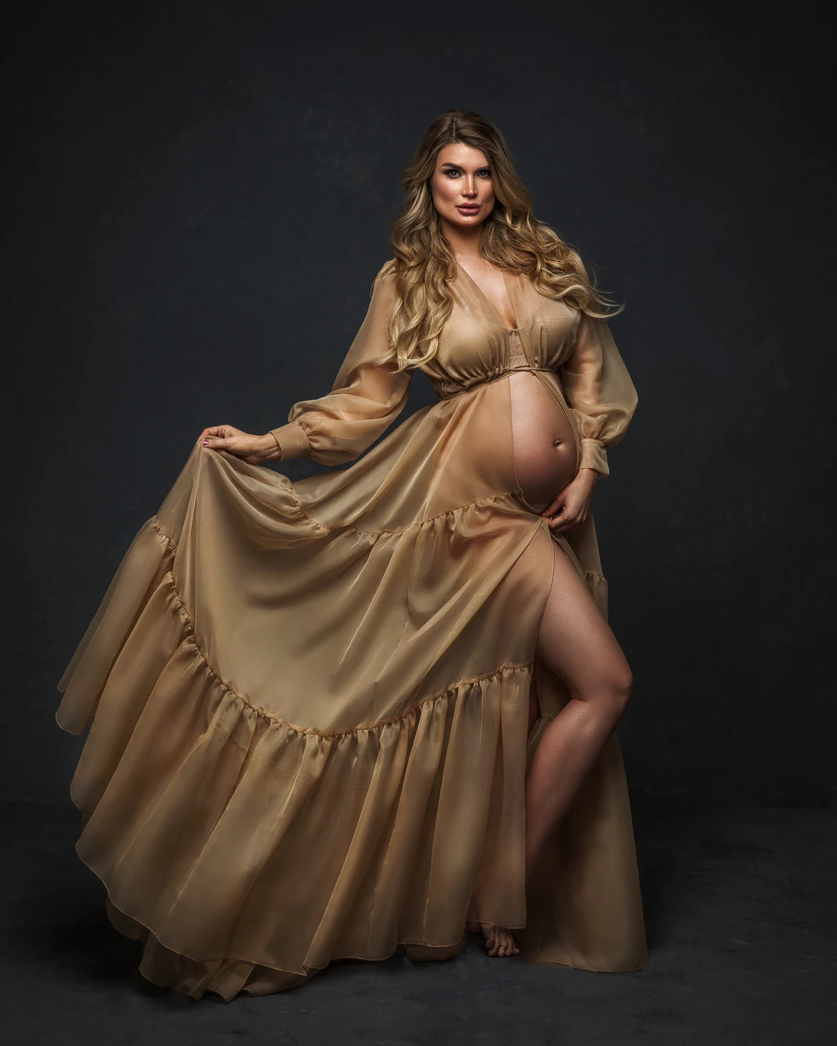 

Sexy Gold Maternity Dresses for Photo Shoot Charming V Neck Long Sleeves Babyshower Party Gowns Front Split Pregnancy Robes