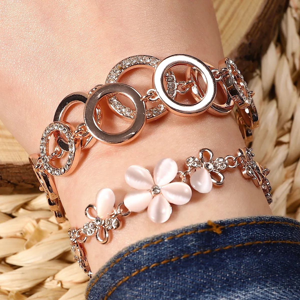 

Модный повседневный женский браслет с кристаллами, аксессуары с пятью листьями и цветами для женщин, двойной браслет с надписью Love story