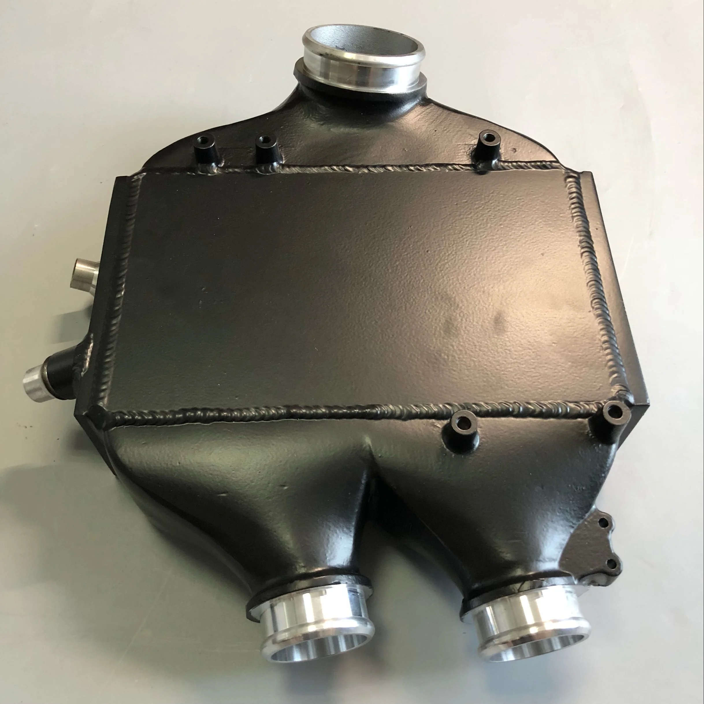 Новый интеркулер для двигателя BMW M3 M4 F80 F81 F82 F83 S55