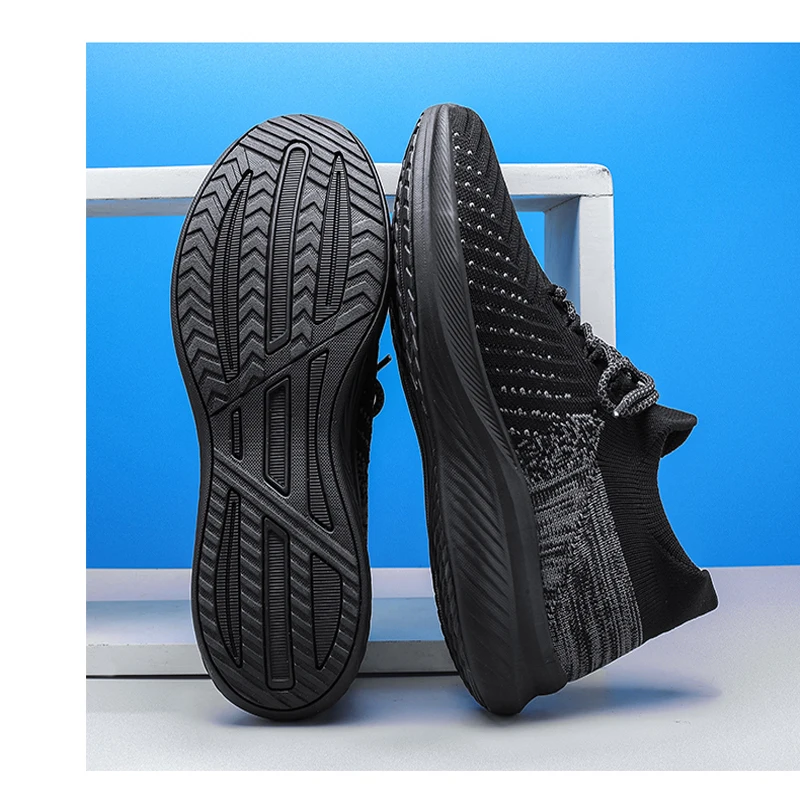 Outdoor Sport Shoes Men Anti-skid Rock Climbing Mountain Trekking Hiking Shoes Sneakers For Men 2022 New Quick Dry Wading Shoes