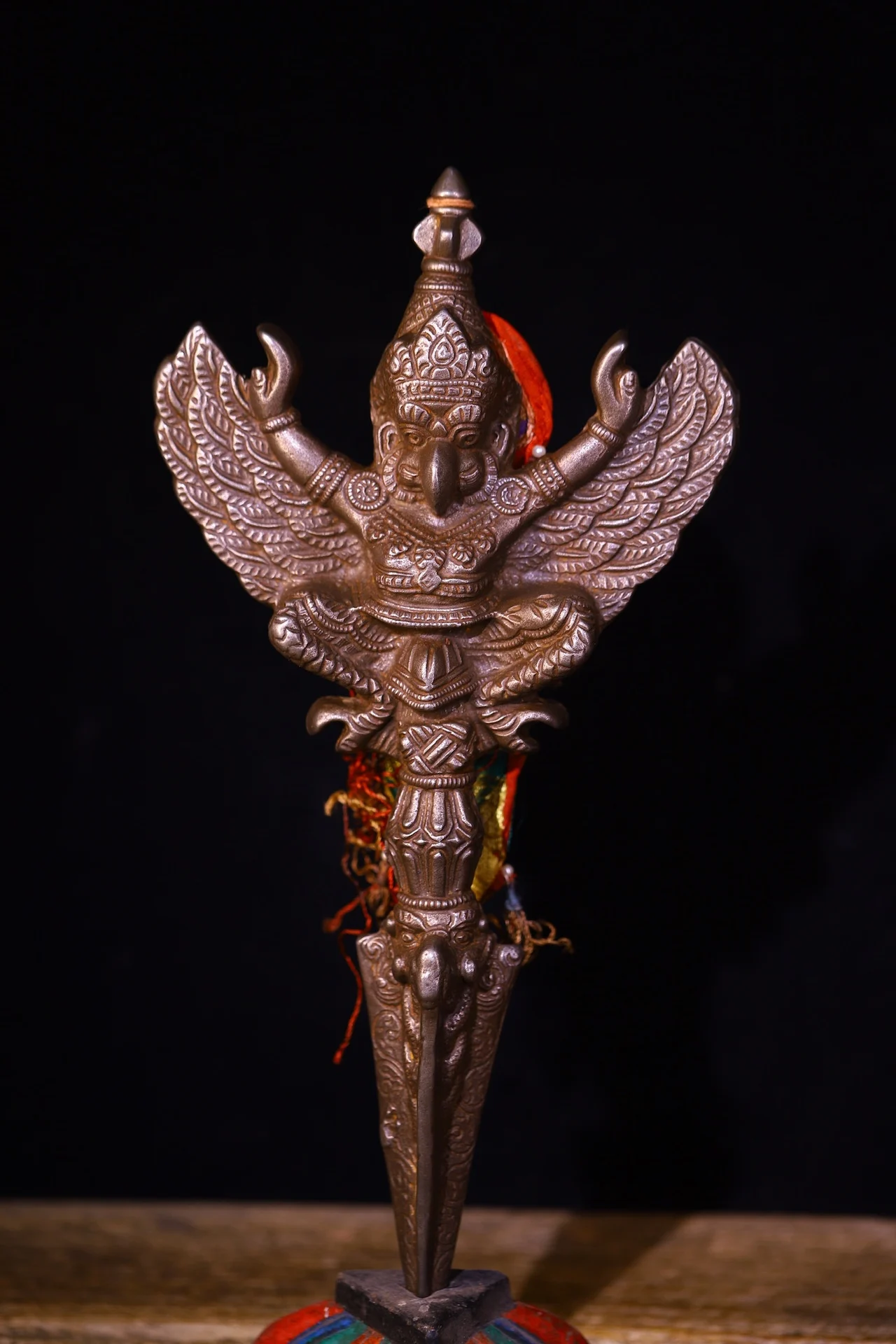 Коллекция тибетских храмов 16 дюймов старые дождевики Cinnabar GARUDA Puba Vajra Будда Dorje