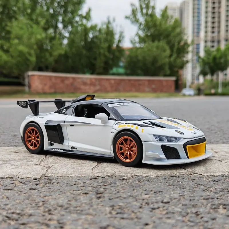 1:24 AUDI R8 GT2 Модель гоночного автомобиля из сплава литая металлическая игрушка