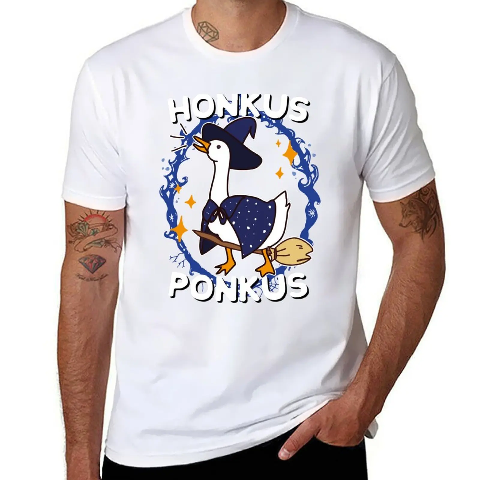 Фото Футболка Honkus Ponkus Witchy Halloween Goose Game, быстросохнущая спортивная футболка больших размеров №1