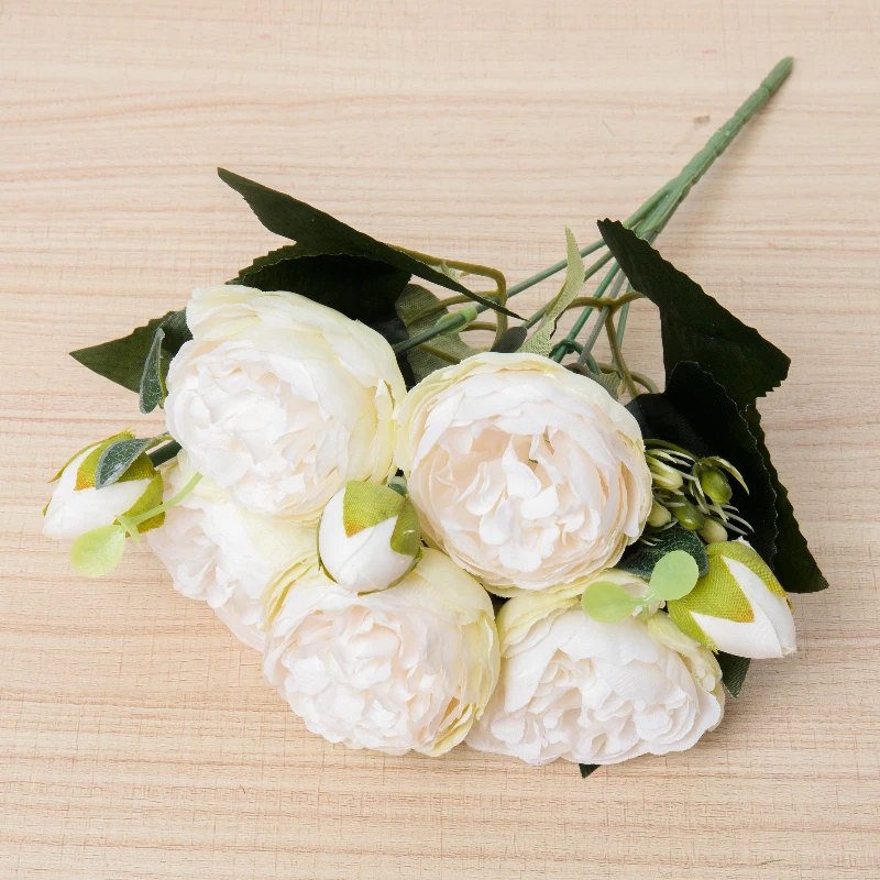 

Искусственный букет пионов из шелка