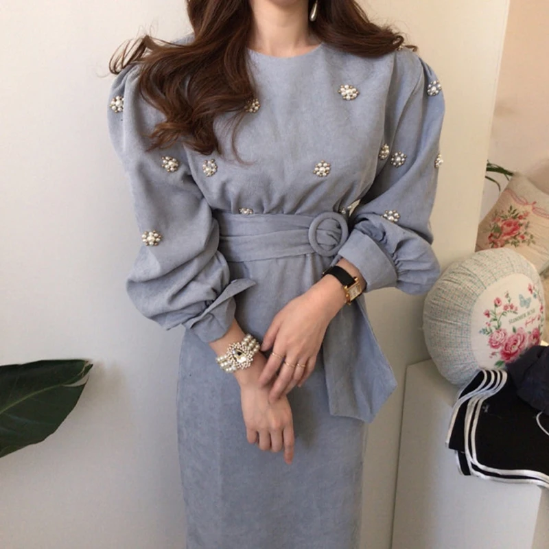 

2022 Autumn New Retro Corduroy Dress Elegant Round Neck Beaded Flower Sash Waist Dress Slim Puff Sleeve Long Dresses for Women