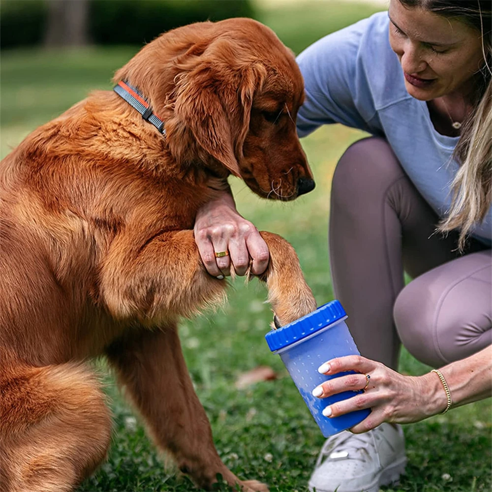 

Pet Portable Dog Paw Washer/ Paw Cleaner Foot Washer Quickly Wash Dirty Cat Foot Cleaning Bucket Paw Cleaner Cup Soft Silicone