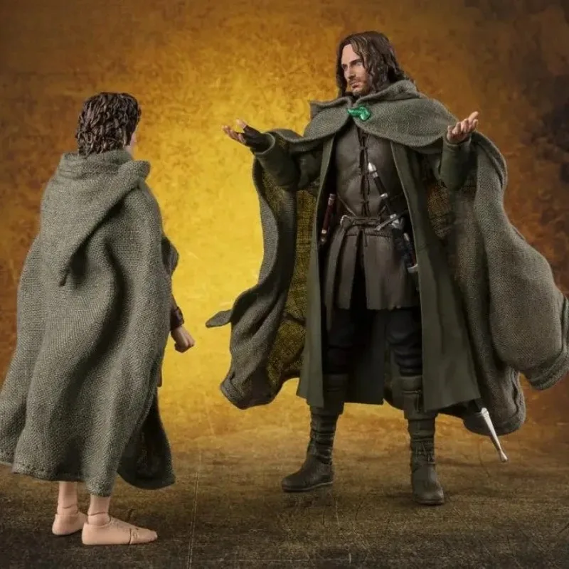 Фото В наличии: Коллекционные фигурки Bandai SHFiguarts по аниме «Властелин колец» — Фродо Бэггинс, Голлум, Арагорн. Модели игрушек, подарок. DT №4