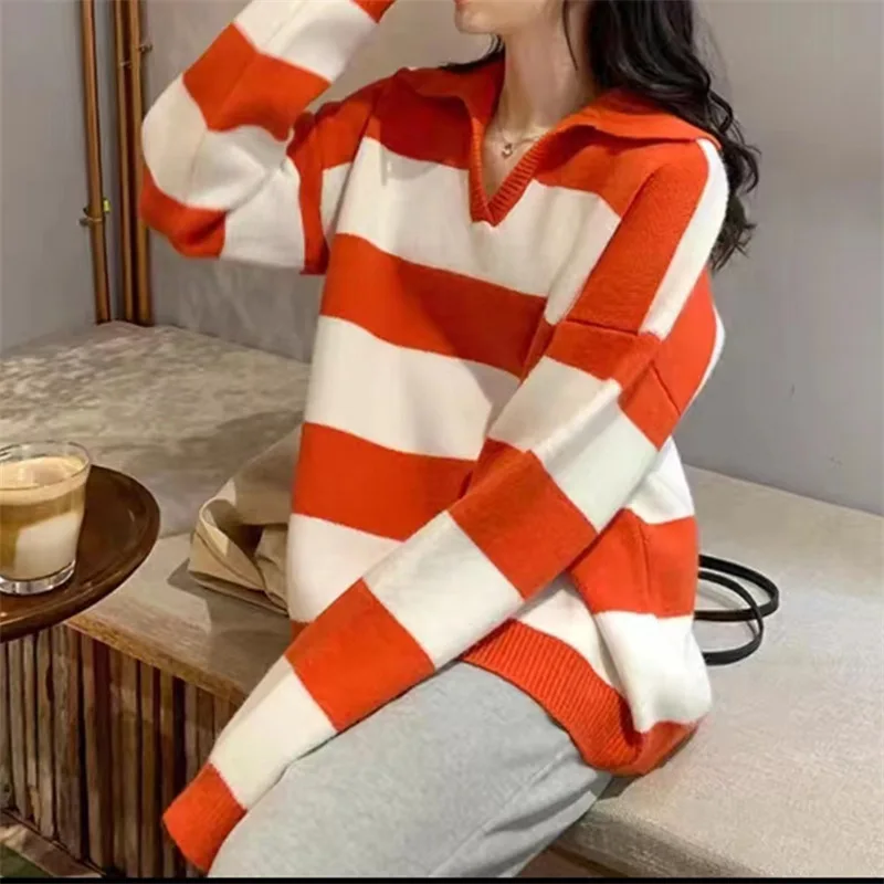 

Женский полосатый пуловер с длинным рукавом и воротником-поло