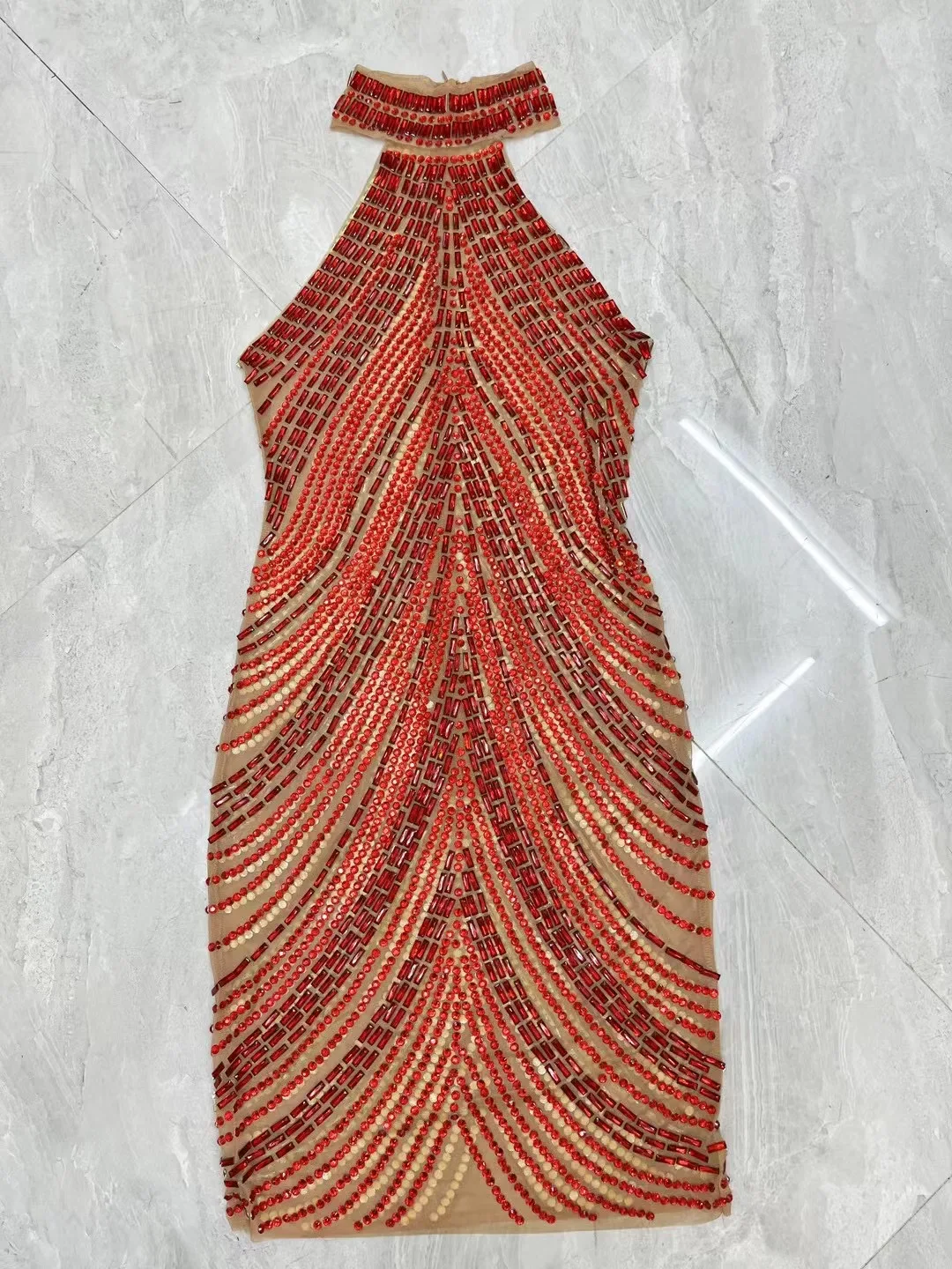 Женское привлекательное Сетчатое блестящее красное стробое роскошное