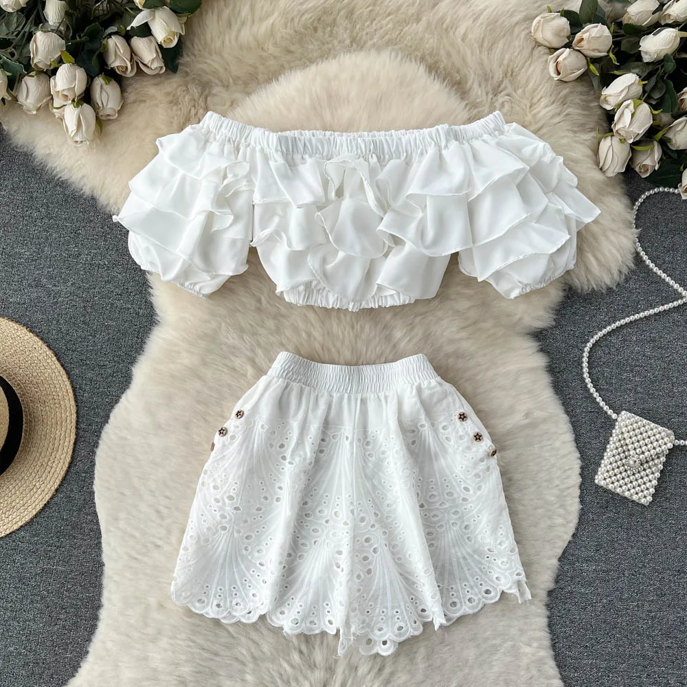 

2023 Sunday Set Elastic Waistband Cropped Top with Layered Ruffle Detail & Cute Lace Hollow Out Mini Shorts Skirts High Quality