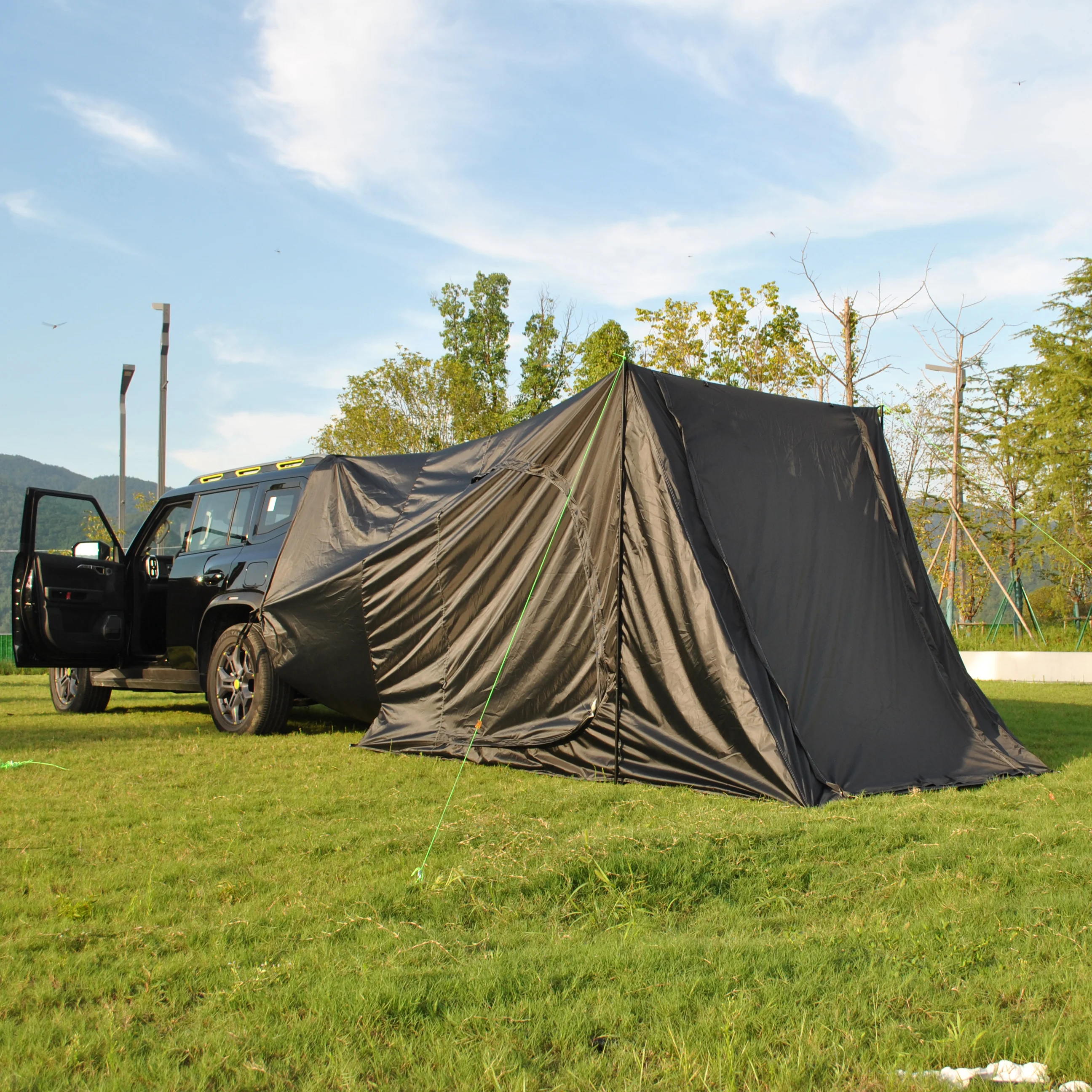 Универсальная палатка для кемпинга внедорожника со просторным тентом