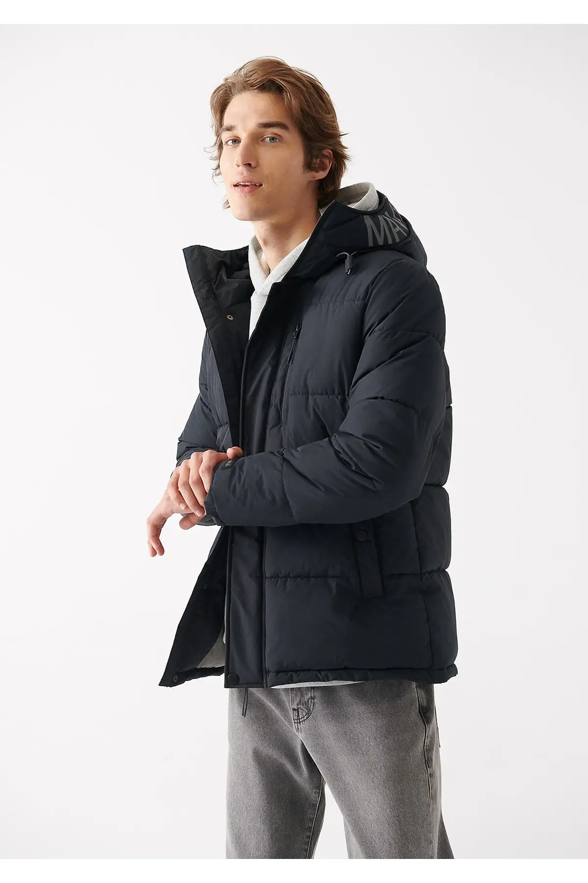 Hooded Black Coat Regular Fit / Normal Cut 010426-900