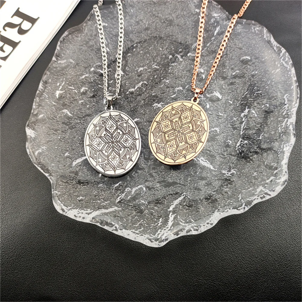 

Personalized Datura Flowers Necklace for Women Men Stainless Steel Jewelry Cuban Chain Pendant Datura Flower Necklace Fine Gift