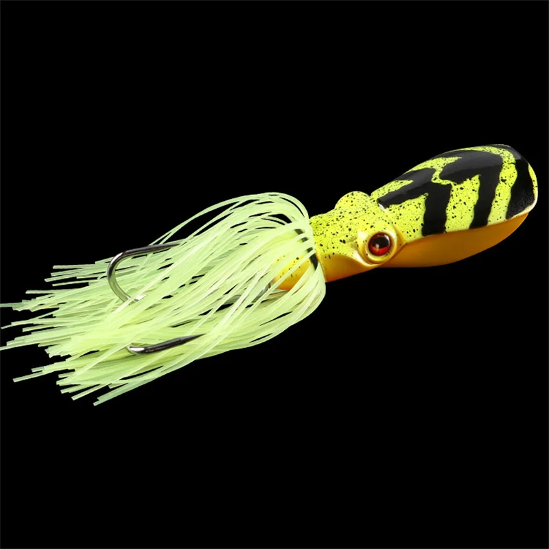 

Искусственная приманка, пластиковая рыболовная снасть, пропеллер, поверхность воды