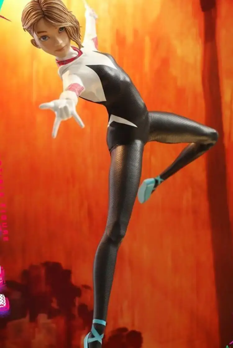 

HT hottoys Hot Toys MMS576 MMS-576 Girl Gwen 1/6 Collectible Action Figure Toy Doll Model Body In stock