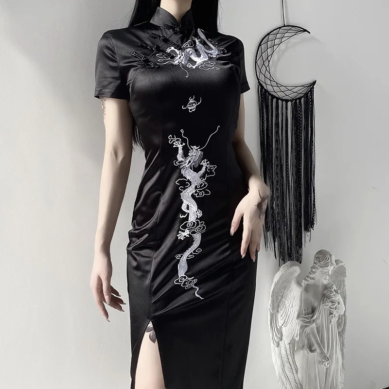 

Vintage Chinese Black Dress Improved Cheongsam Gothic Embroidery Dragon Qipao Mandarin Collar Slim Vestidos Halloween Wear