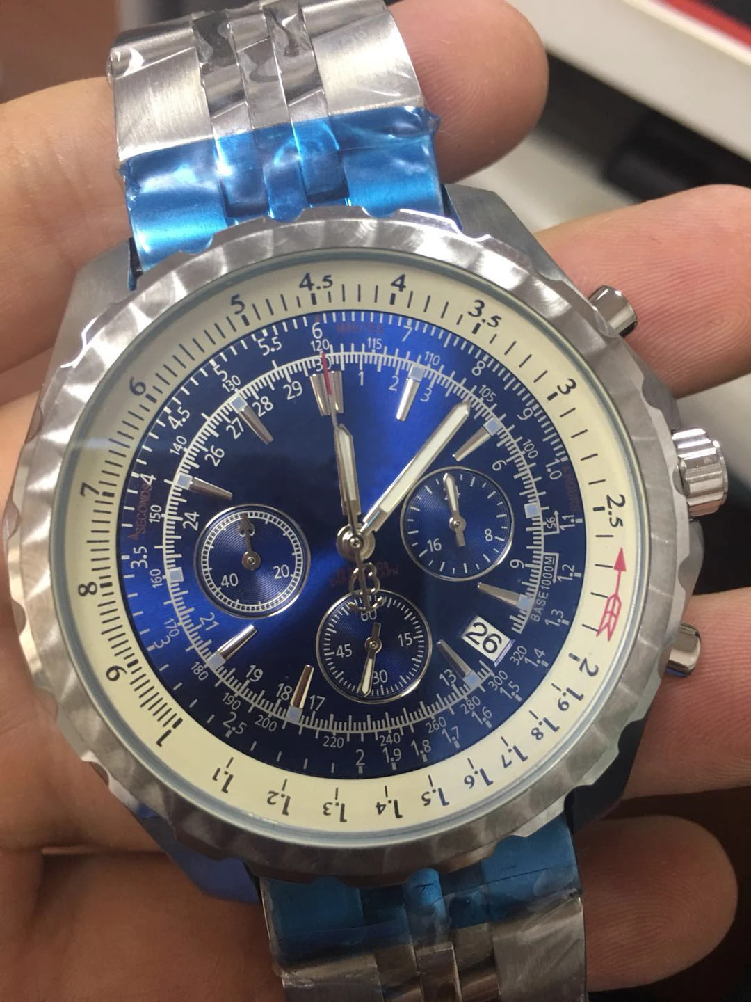 

mens Quartz watch White Blue chronograph Date
