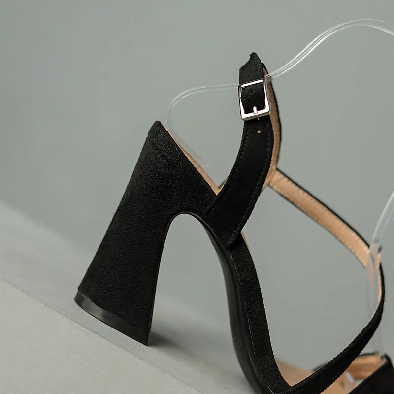 Women Sandals New 2023 Summer Thick Heeld Sandal Ladies Black Apricot Red Yellow Shoes Fashion Women Shoes PU Leather Sandals