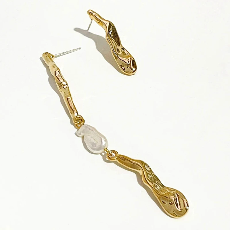 

Peri'sbox Long Mismatched Pearl Dangle Earrings Asymmetric Baroque Freshwater Pearl Earrings Hammered Bar Irregular Drop Earring