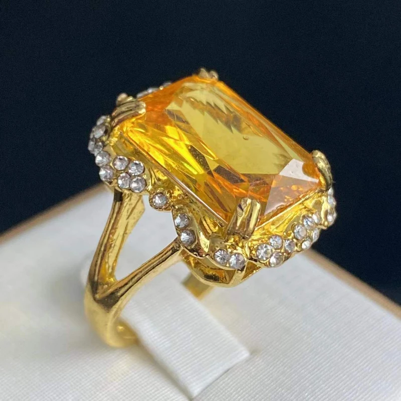 

Yellow Crystal Engagement Ring Women's Champagne Large Zircon Ring Women's Retro Jewelry High Quality Shining Ring Gift